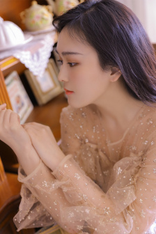 最标准的翘鼻图片